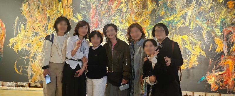 행복학교 학생들과 박신양 전시쑈 제4의 벽 관람