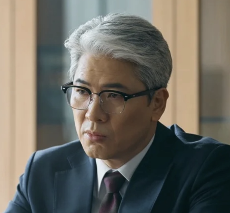 분장인 줄 알았는데... 50대 김상경, 충격적인 '100% 찐 백발' 근황 ㄷㄷ