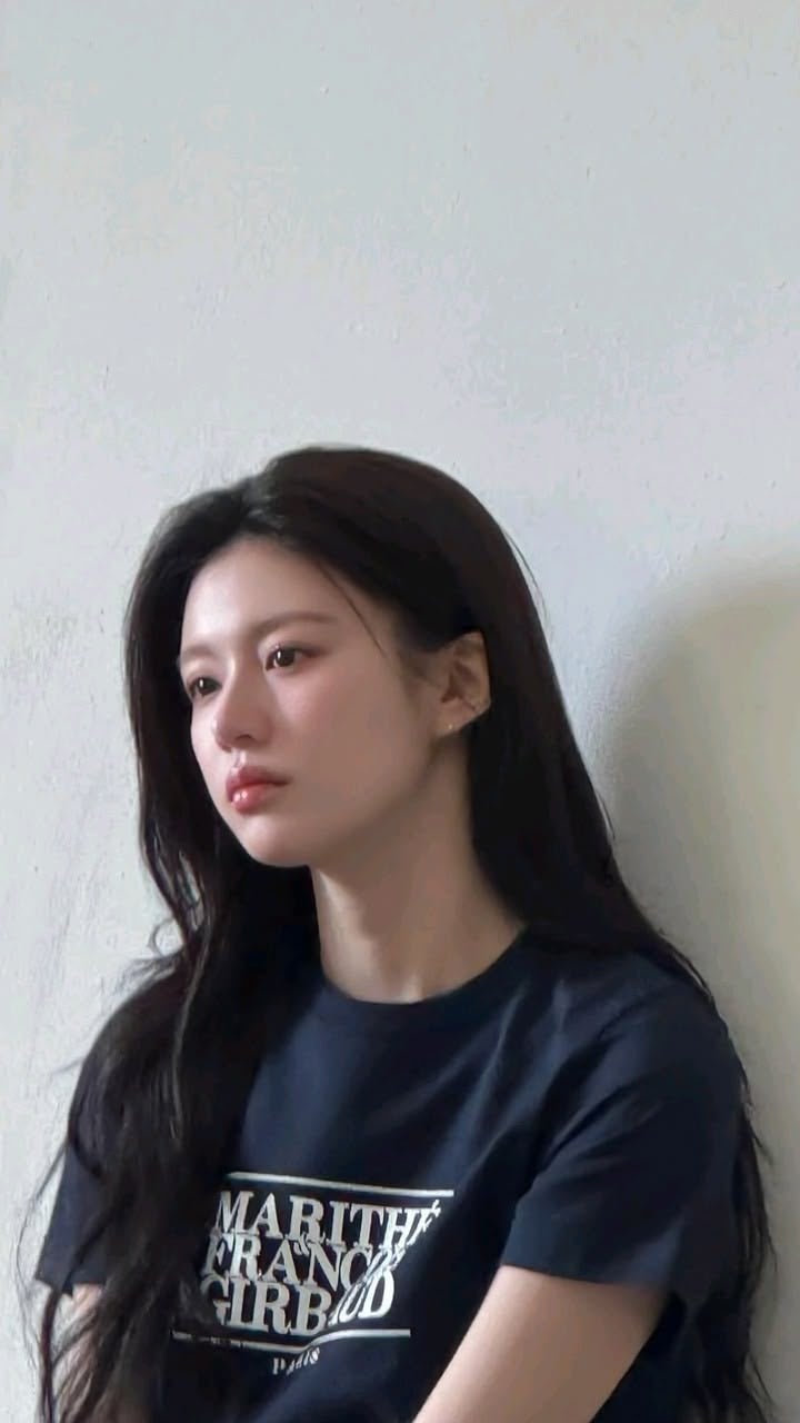 고윤정 여친짤 레전드 갱신! 고윤정 자연스러운 코라인 / 고윤정인스타그램