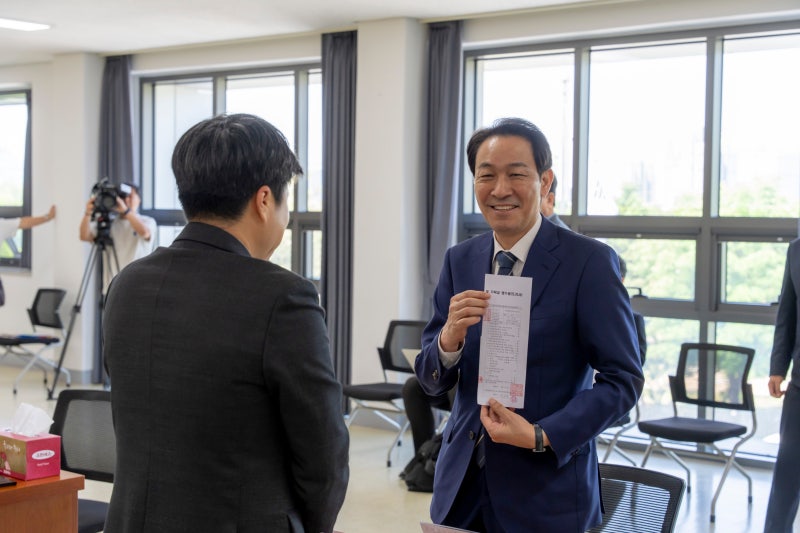우상호 “강원 산업·일자리 획기적 변화”… 강원지사 선거 본격 돌입