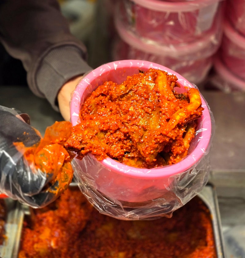 도시의식탁｜속초 중앙시장 젓갈 맛집 황부자젓갈, 가자미식해 포장까지 만족스러웠던 속초....