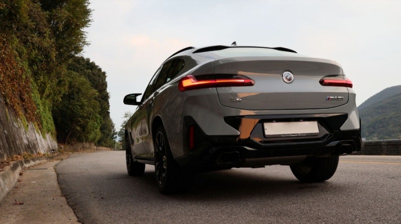 "결국 풀체인지 없이 단종이지만.." BMW X4 m40i 리뷰