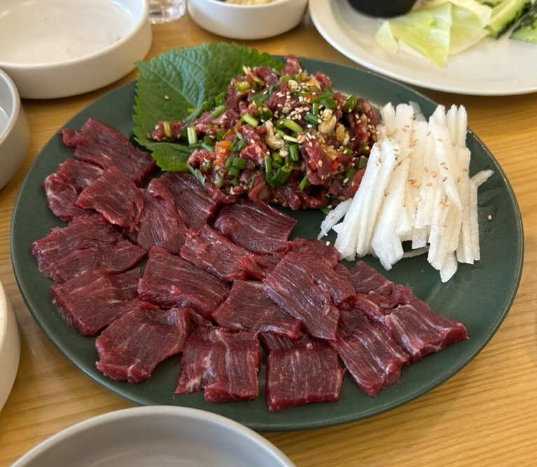 윤지네뭉티기 사진 8