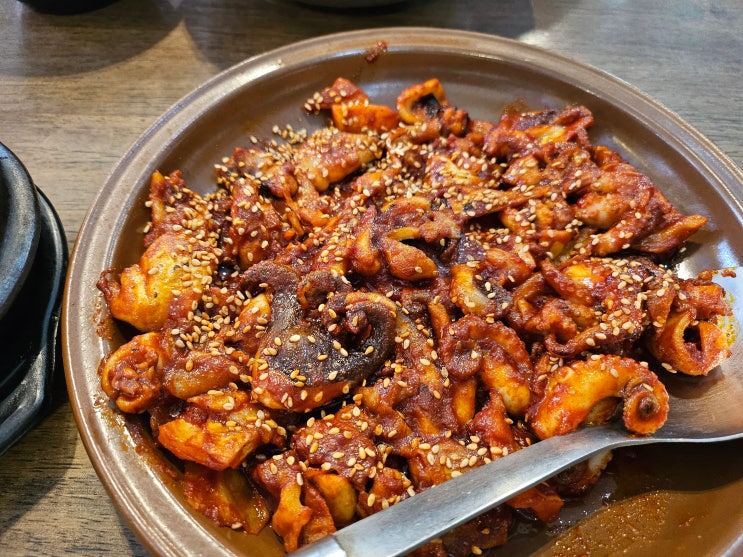  김해율하 쭈꾸미본색 점심특선 세트메뉴(블랙치즈피자+쭈꾸미+계란찜)