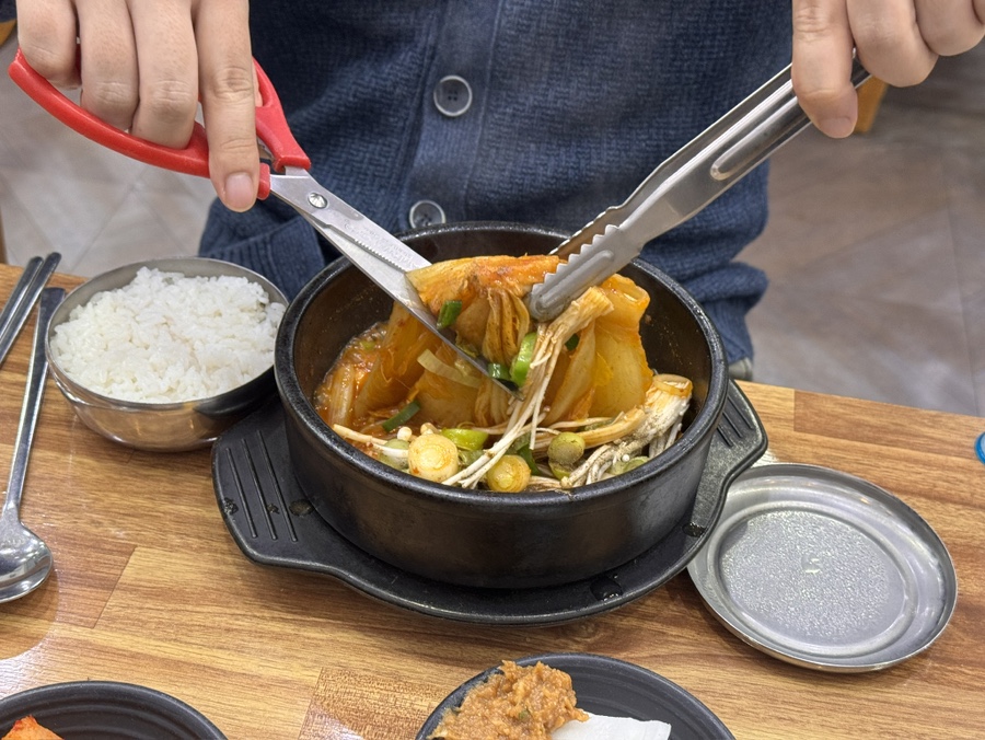 큰맘할매순대국 안산스마트허브점 사진 4