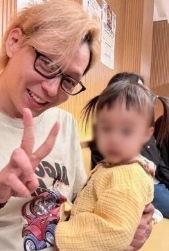 박유천, '조카 바보' 근황…동생 박유환 2살 딸에 온가족 웃음꽃