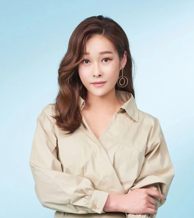 현영 프로필 나이 쇼핑몰 재산 데뷔 근황 총정리