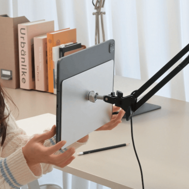 침대에서 편히 보자! 4세대 초고속충전형 태블릿거치대 갤럭시탭 아이패드거치대