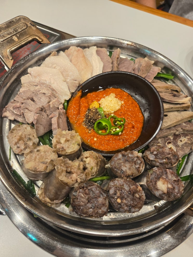  종로회식맛집 남지 종각직영점 수육전골 해장라면 조합! 종각 순대 맛집 추천 남지