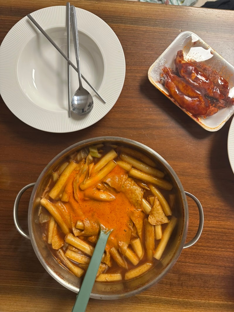 [후기] 떡볶이는 애플하우스 비조리 포장으로 먹은 훅이