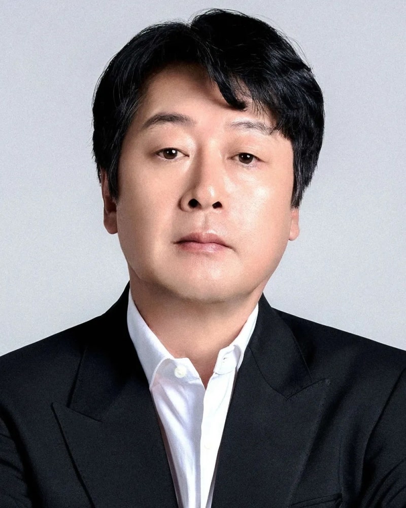 김윤석 20년 만에 TV 복귀! 드라마 의원님이 보우하사, 김선호와 버디 케미 예고
