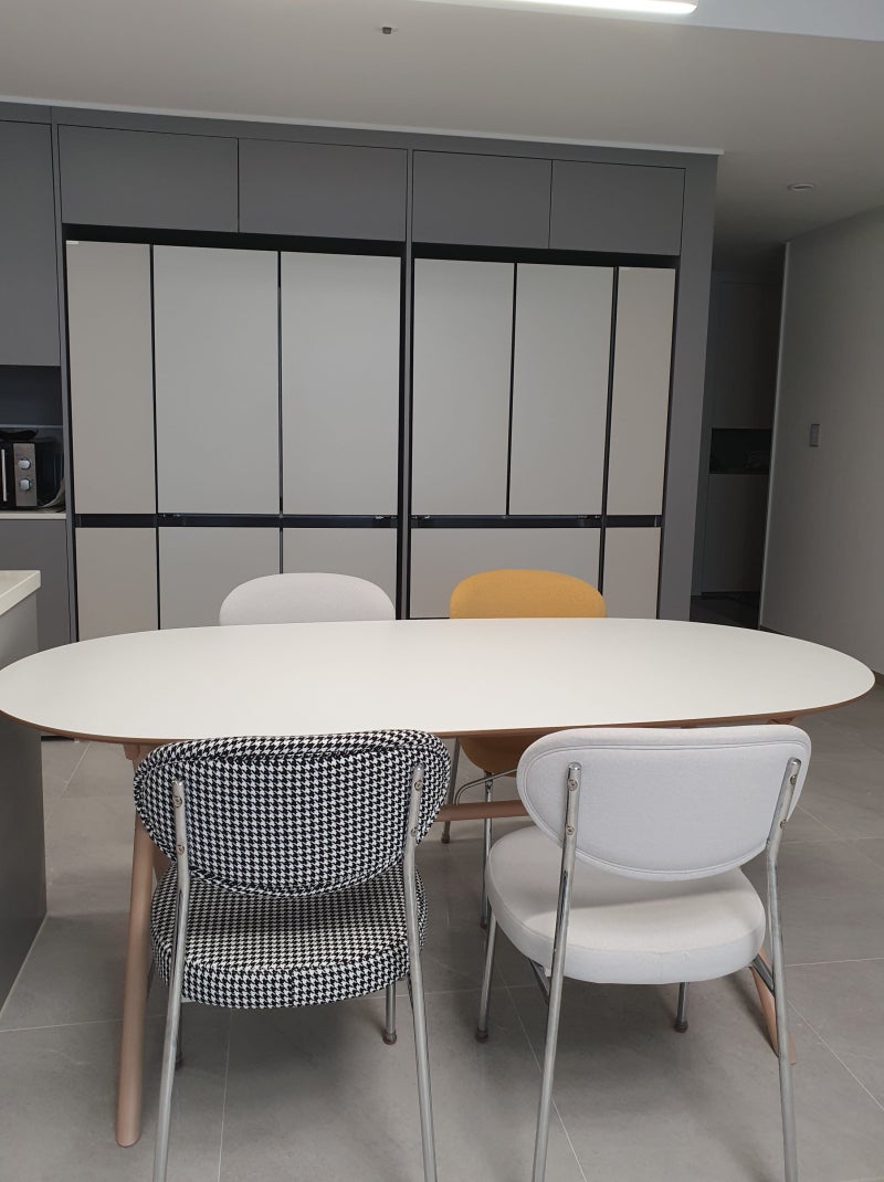 IKEA 이케아 식탁 달스훌트 테이블