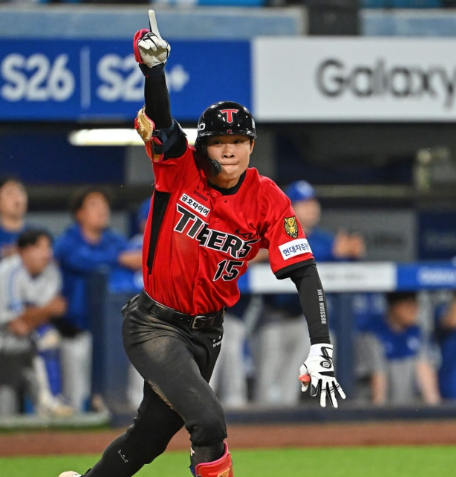 <b>KIA</b> 타이거즈가 지는 줄... 홈런은 왜 단순한 <b>승리</b> 이상일까요?