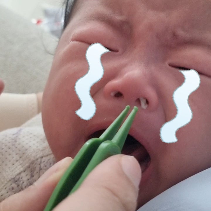  신생아 코딱지 안전한 제거 루틴, 생리식염수와 콧물흡입기 사용법!