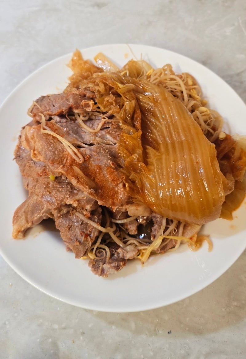 콩나물 김치돼지찜 황금레시피 콩나물김치찜 묵은지 목살김치찜 레시피 돼지고기김치찜 만....