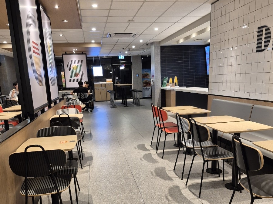 맥도날드 아산탕정DT점 사진 6