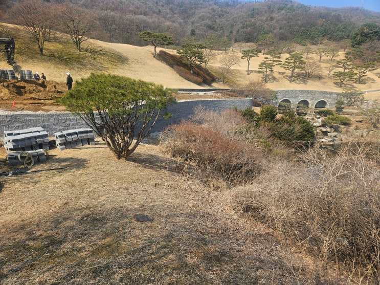  고급 골프장 조경의 완성: 두정산업X두정건설의 프리미엄 보강토 옹벽 솔루션