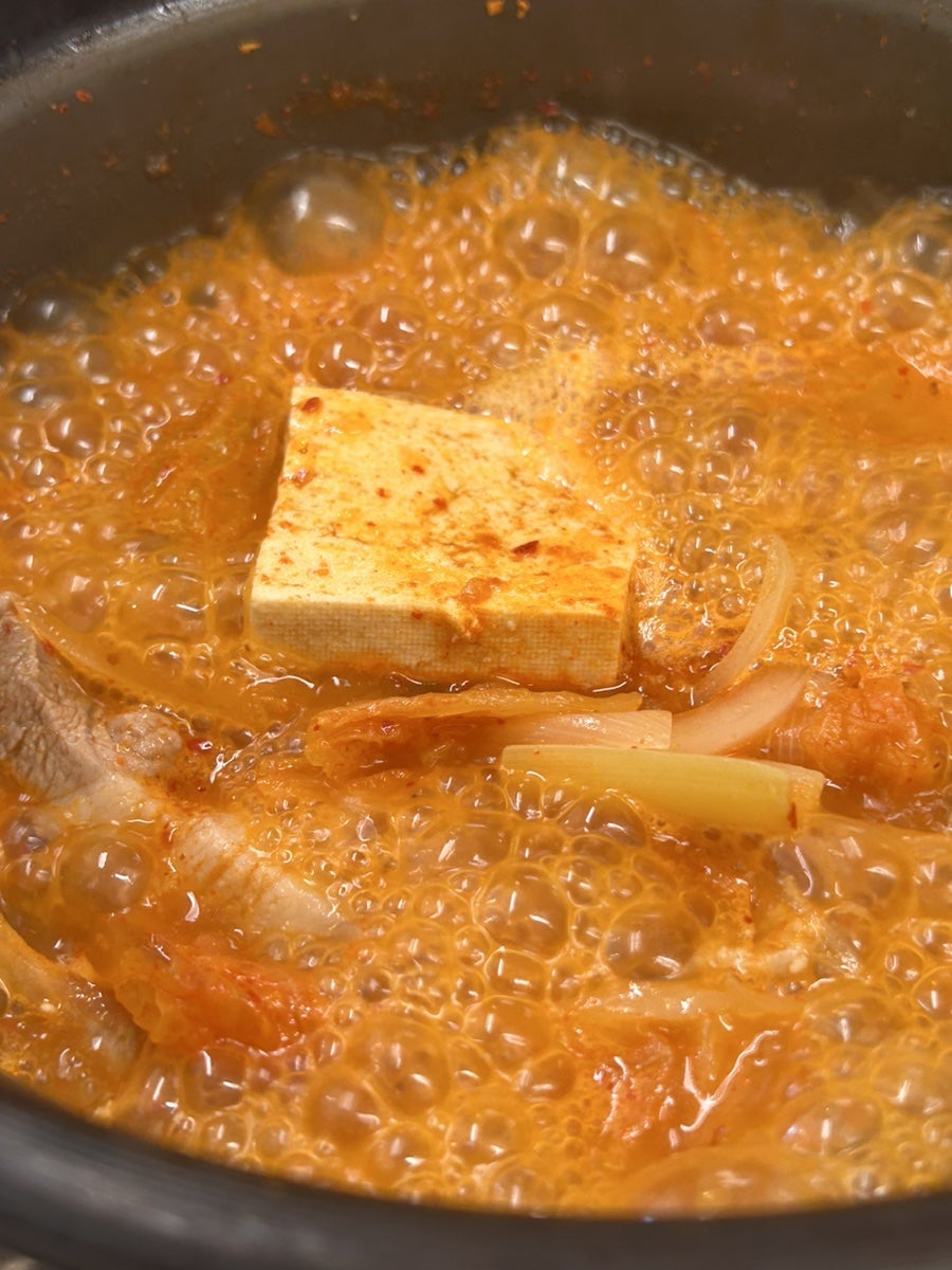 우주김치찌개 사진 1