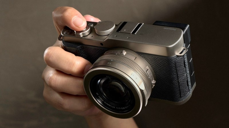 루믹스가 다시 똑딱이를 만든 이유 Panasonic Lumix L10 파헤치기