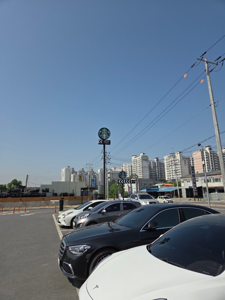 스타벅스 제천장락DT점 사진 5