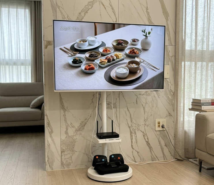  삼성 이동식 TV 삼탠바이미 43인치 32인치 내돈내산 이사 후 정착한 이유