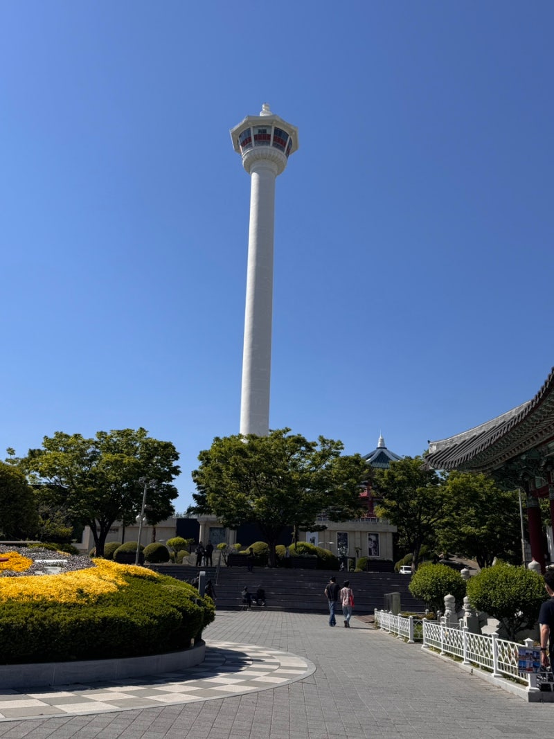 부산여행 / 용두산공원과 부산타워 그리고 국제시장, 자갈치시장 까지! / 용두산공원 공영주....