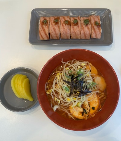 노량진 혼밥 | 틈새라면 노량진점⑅⭒*｡