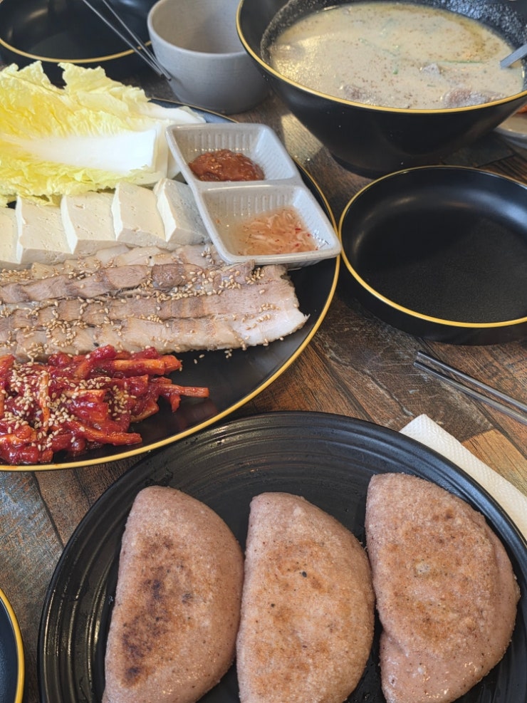  파주 한정식 맛집, 가족들과 식사하기 좋은 도토리정원 파주 헤이리점