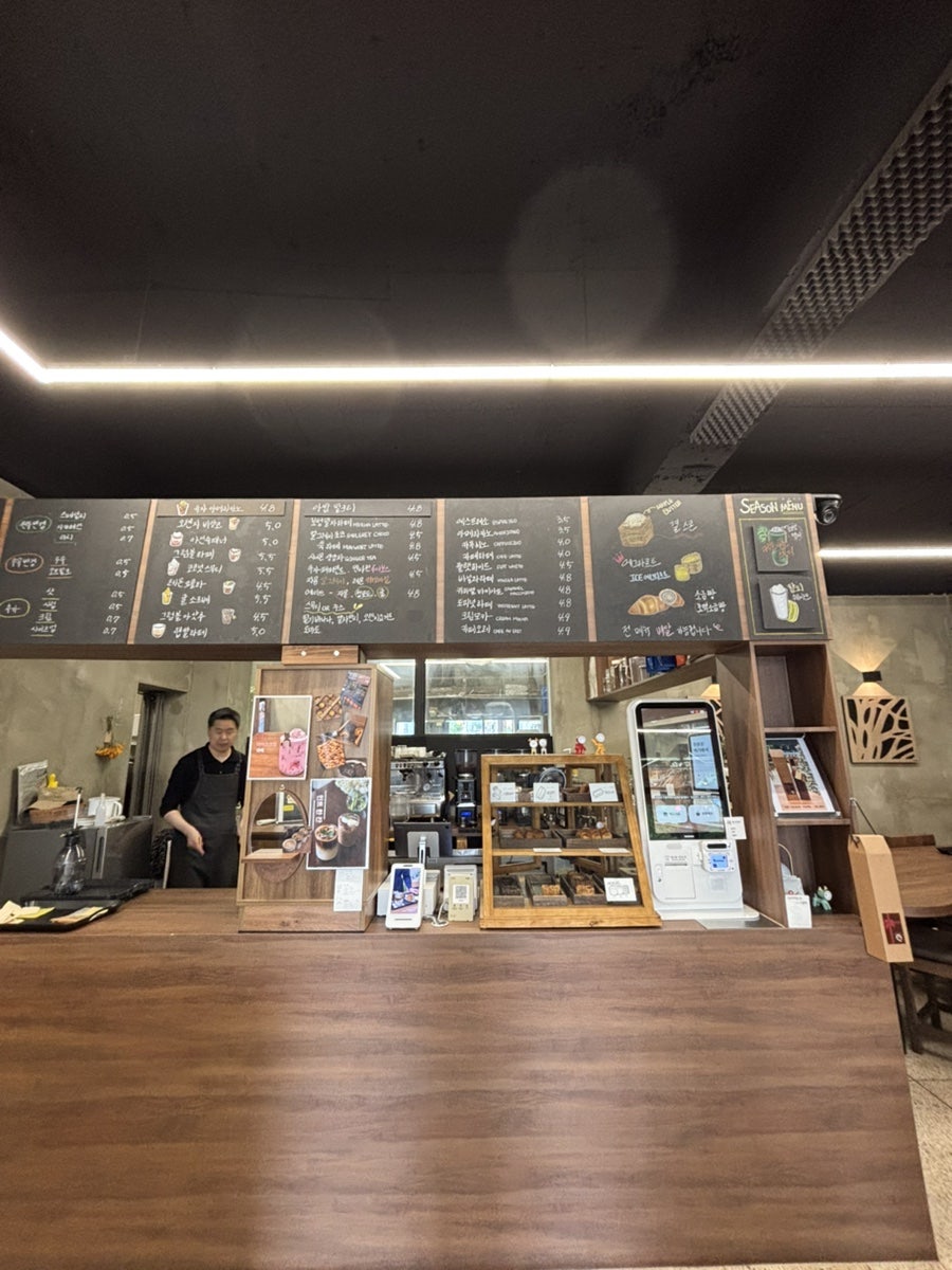 그럼블커피 김포시청점 사진 2