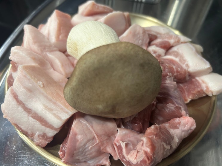  청량리에서 즐기는 야장분위기 뒷고기 맛집 <야장,뒷고기전문점> with 잘생기고 친절한 사장님