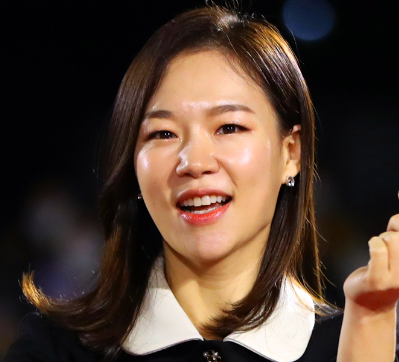 결혼한 줄도 몰랐는데... 아들까지 공개된 줄 알았던 여배우 이야기.jpg