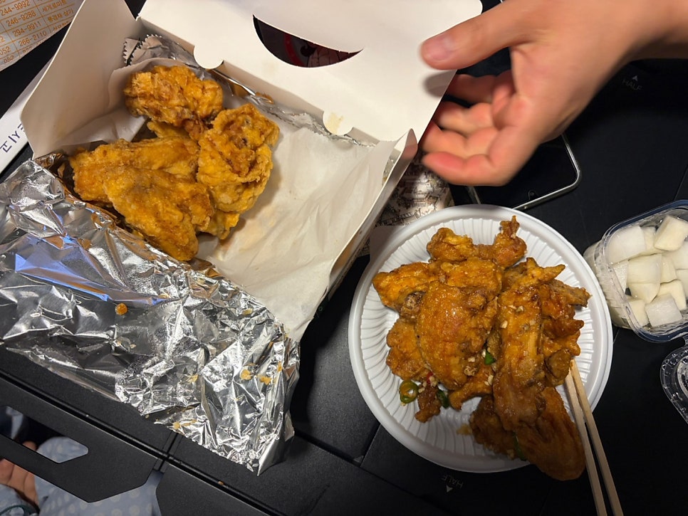 아몬드치킨 장생포점 사진 5