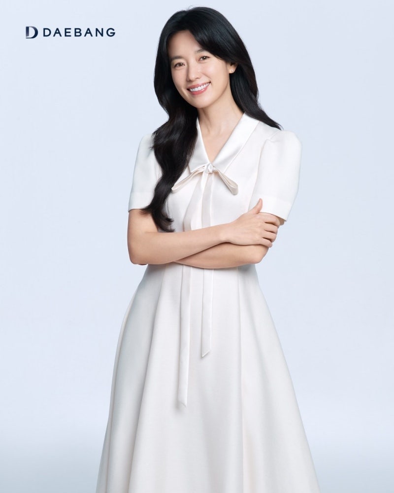 한효주 패션 스타일 완전 분석 | 대방건설 CF부터 넷플릭스 로맨틱 어나니머스까지
