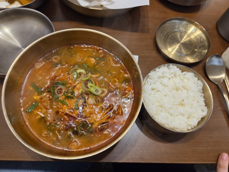 <b>낙산공원</b>맛집 대학로맛집 국밥 추천 : 육전국밥 대학로점