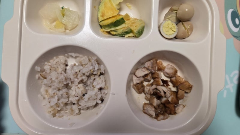 아이랑 같이 먹기 좋은 닭다리살 간장조림, 부드러운 유아식 반찬 만들기