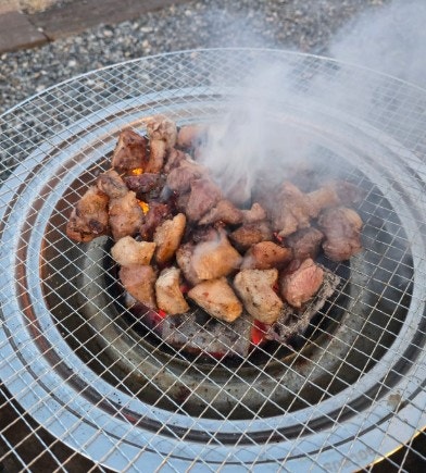 캠핑고기 찾다가 고른 농부가된해적왕 김해 뒷고기, 부위 골라 굽는 재미가 있었어요
