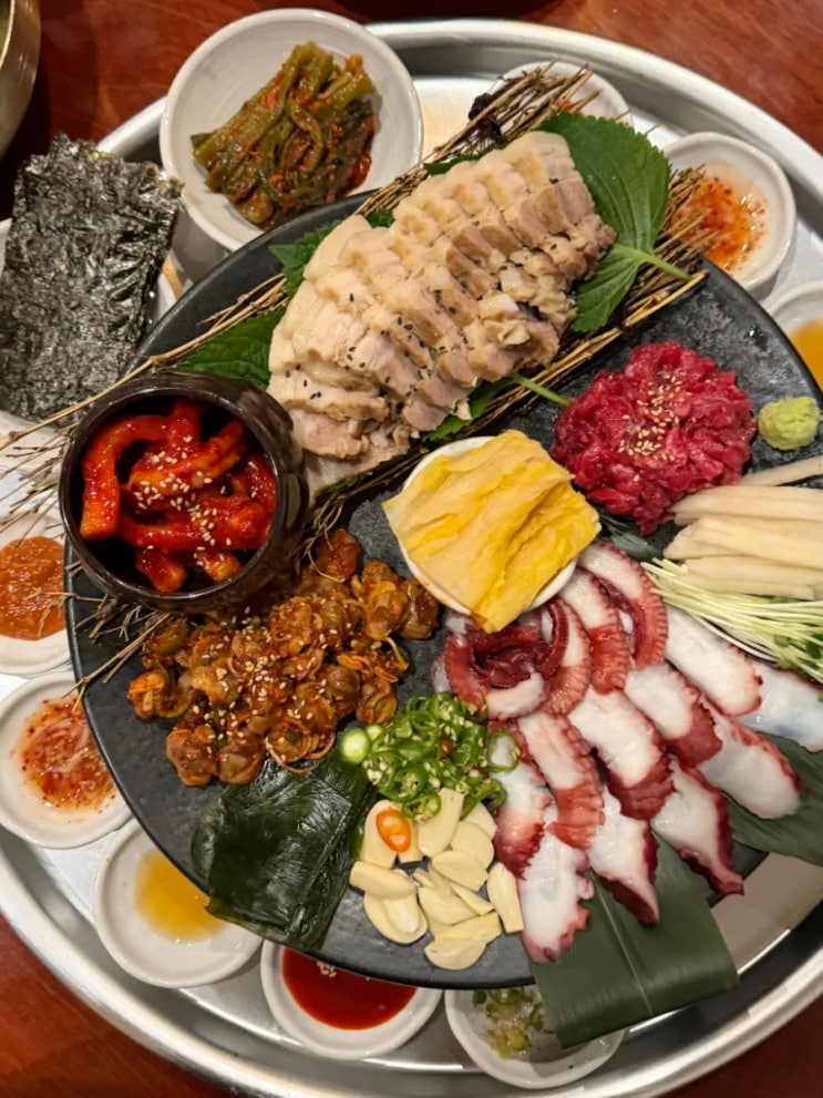  을지로보쌈 맛집 부오상회, 어무니의 손맛이 느껴지는 푸짐한 한상차림 후기
