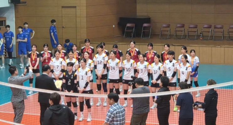  '박서윤 맹활약' 중앙여고, 올해 고교배구 최고의 명승부 끝에 일신여상 잡고 전국체전 진출