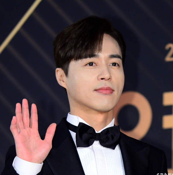"복수하려 연예인 됐다" 오민석, 여성시대 밝힌 전 여친 데뷔 뒤 20년 배우 인생