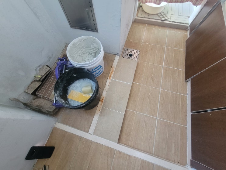  부산 해운대 중동 금호어울림 세탁실 단차 미장 공사 워시타워 삼성 그랑데 AI 직렬설치 불가 해결
