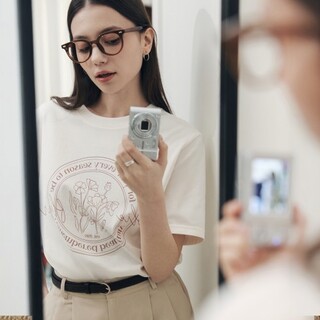  제로스트릿 플라워 레터링 반팔 티셔츠 - 데일리한 감각적 티