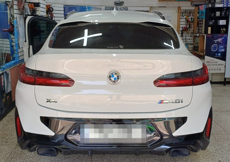 BMW X4 아이나비QXD2. WI-FI 동글이. 대용량 보조배터리 파워셀18A 시공/강남카오디오