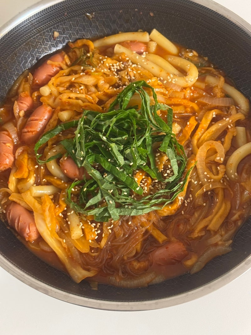 나혼자산다 김신영 떡볶이 따라 해 먹기️ 밀떡+당면 조합 미쳤던 집 떡볶이 후기