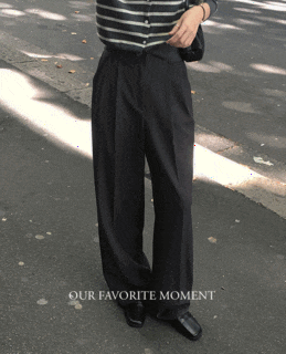  포먼 맥시 투턱 와이드 슬랙스 - 세련된 오피스 룩 완성