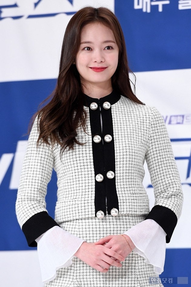 배우 전소민 프로필 나이 키 학력 고향 결혼 가족 이상형 윤현민 결별 런닝맨 데뷔 소속사 MBT....