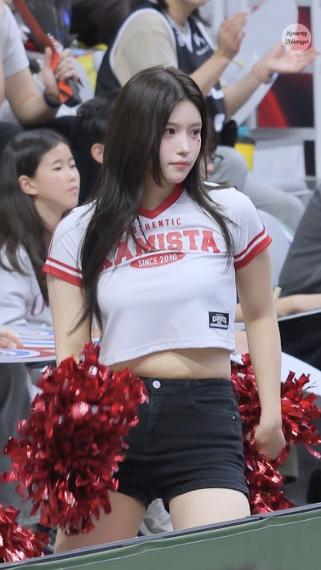 [체육관의 아이돌] 보이시한 매력 폭발! 여진구 닮은꼴로 난리 난 김가연 치어리더 입덕 가이....