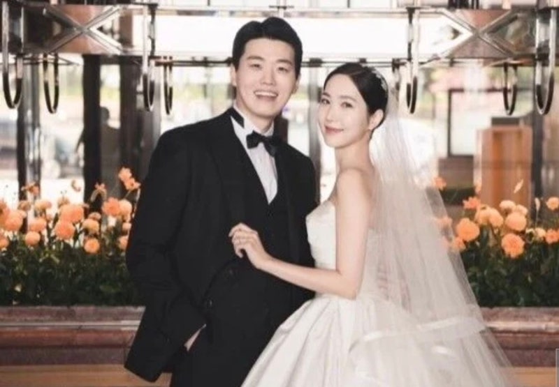 에이핑크 출신 홍유경, 3년 만에 남편 얼굴 깜짝 공개! 행복한 근황