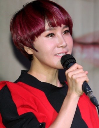 “돌싱남에 자녀 있어도 괜찮다”…박혜경, 깜짝 결혼관 공개에 반응 폭발 (+프로필·근황 총....