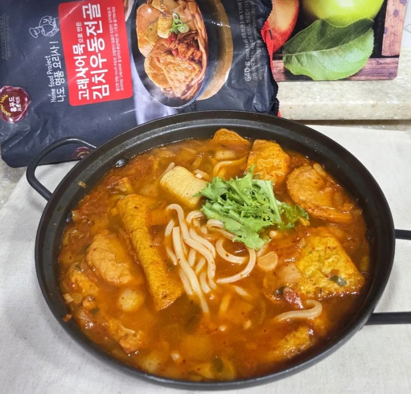 마켓컬리 추천식품 칼칼하고 쫄깃한 포차우동 생각날때 고래사어묵 김치우동전골 딱이얌!