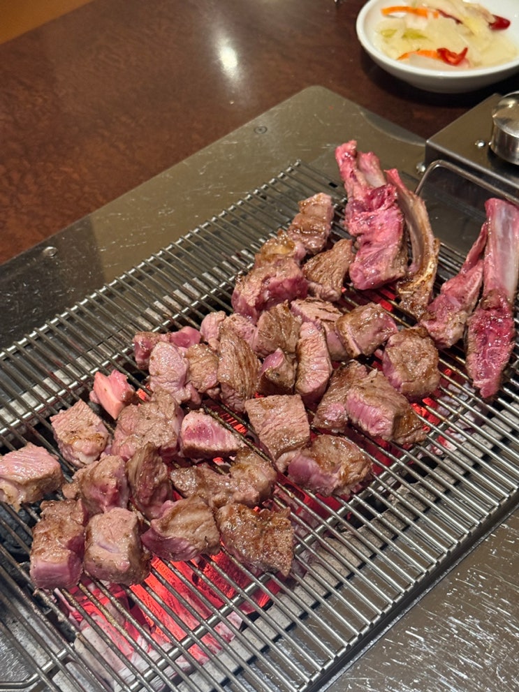 강남 양갈비 룸식당 직접 구워주는 대치역 양꼬치 맛집 희앤락 (가족 모임, 회식 장소 추천)